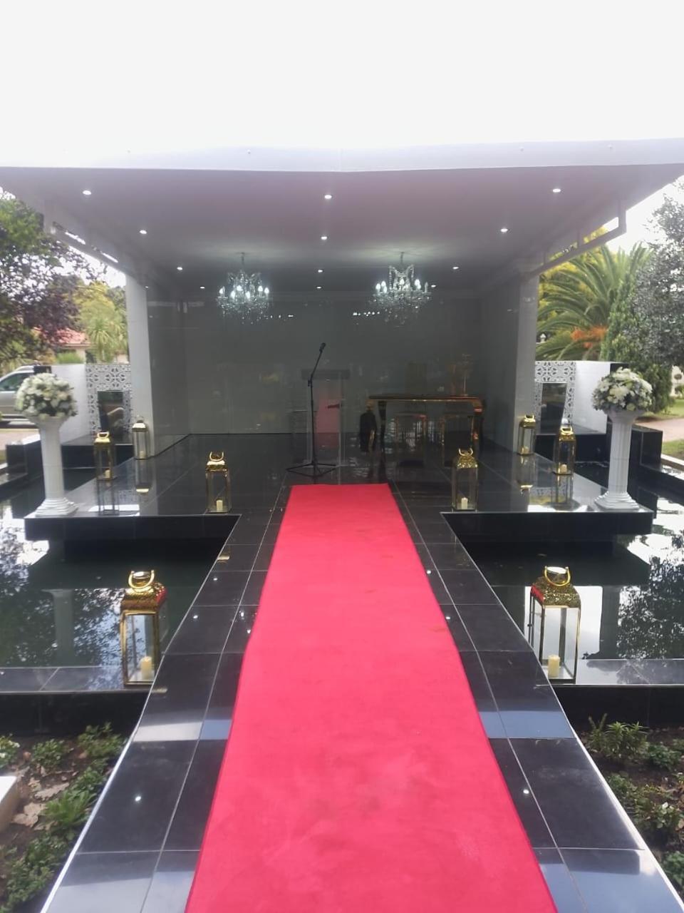 בוקסבורג Airport Gardens Boutique Hotel מראה חיצוני תמונה