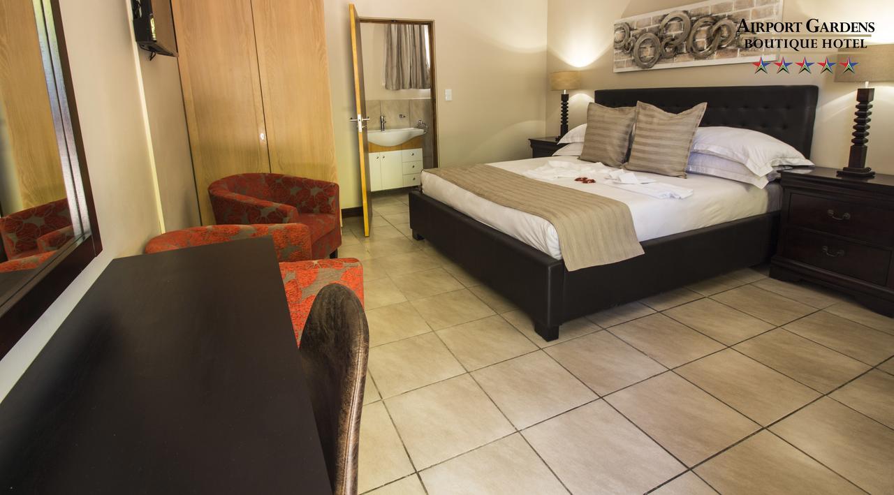 בוקסבורג Airport Gardens Boutique Hotel מראה חיצוני תמונה