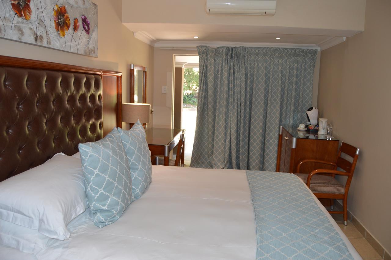 בוקסבורג Airport Gardens Boutique Hotel מראה חיצוני תמונה