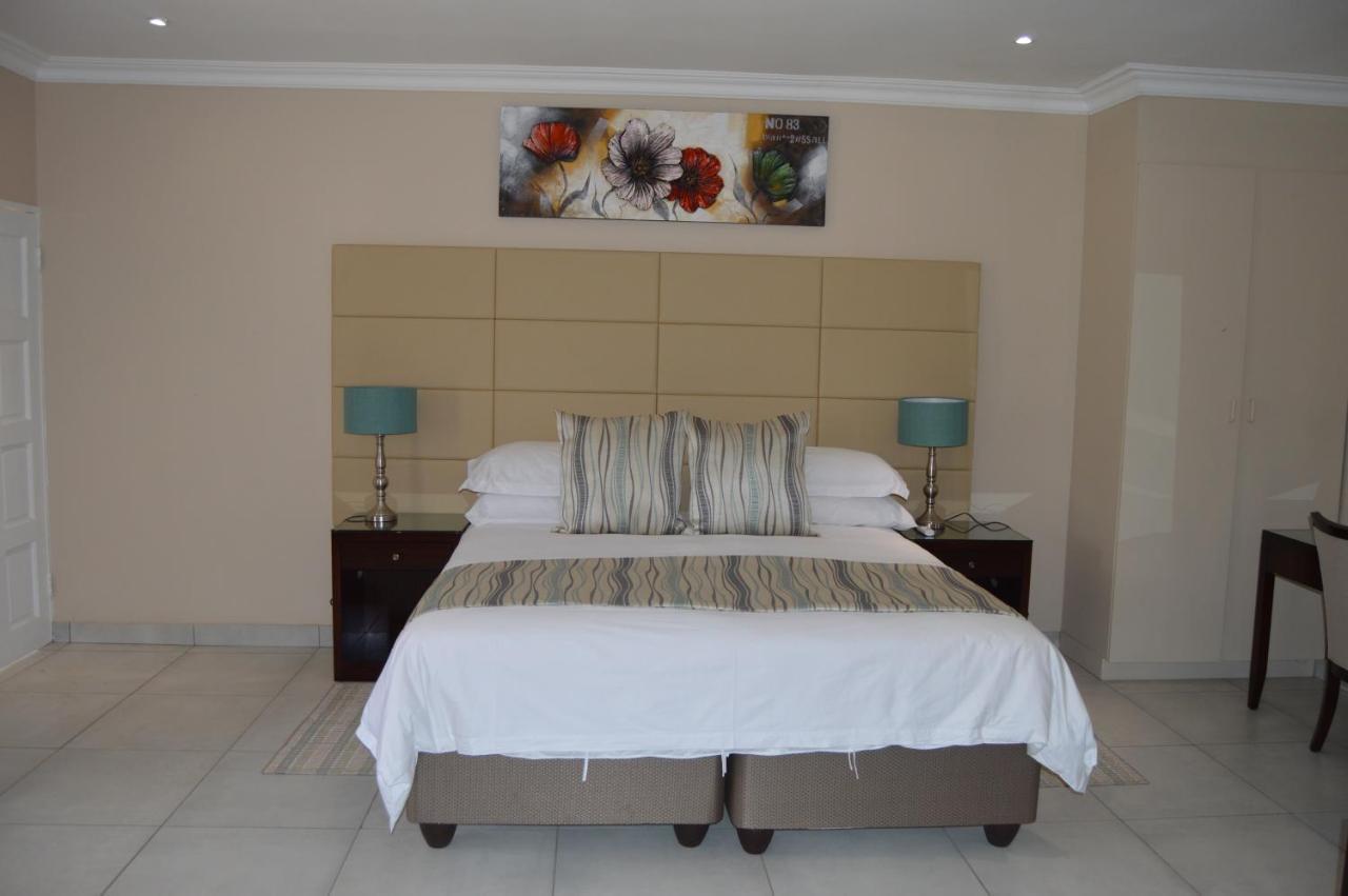 בוקסבורג Airport Gardens Boutique Hotel מראה חיצוני תמונה